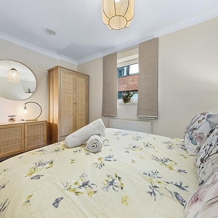 Tranquil 2 Bedroom Apartment Close To St. Paul'S Cathedral Londres Extérieur photo